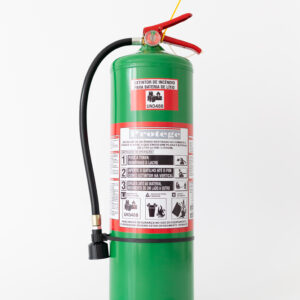 Extintor de incêndio para Baterias de Lítio 6 litros ou 10 litros.